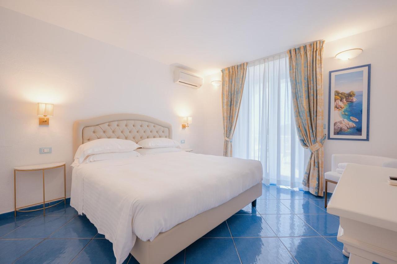 Grand Hotel Le Rocce Gaeta Kültér fotó